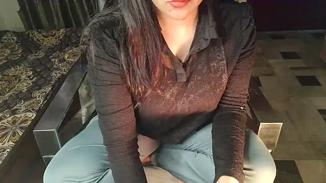 aarushi sharmaa online show from 12, 2, 2026