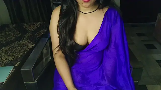 Snapshot of aarushi_sharmaa chatting on 13, 5, 2026 aarushi sharmaa online show from 13, 5, 2026