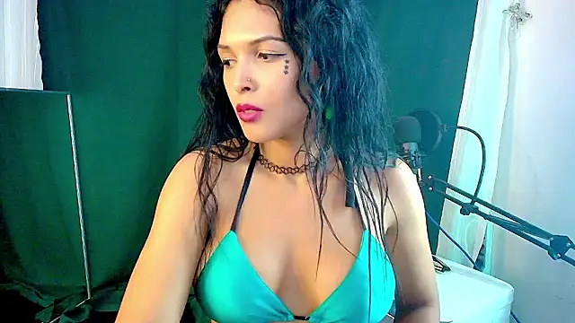 MOMMYJEVAA online show from 5, 3, 2026