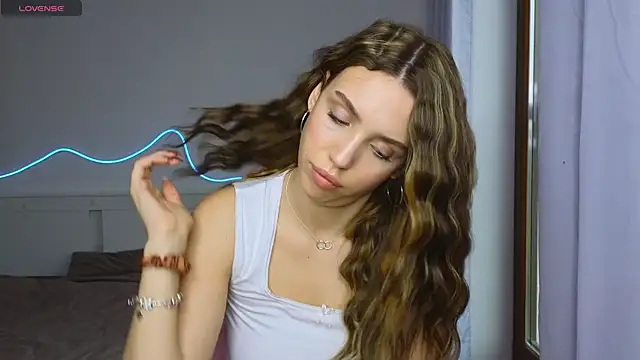 Snapshot of AliceSpark chatting on 11, 10, 2025 AliceSpark online show from 11, 10, 2025