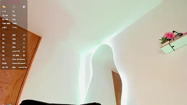 Jimena White  online show from 1, 3, 2025