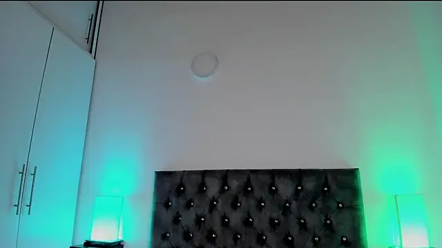 Jimena White  online show from 27, 2, 2025