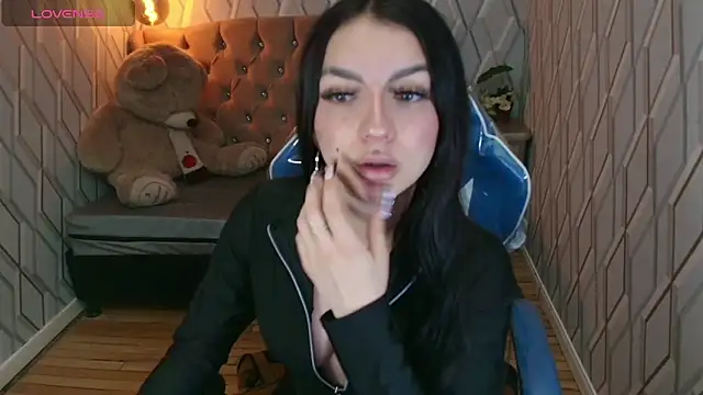 Snapshot of Angelchristix chatting on 28, 10, 2025 Angelchristix online show from 28, 10, 2025