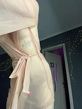 NickiLike online show from 18, 11, 2025