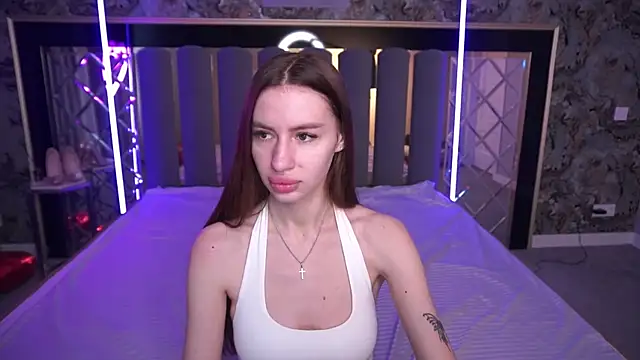 Snow WhiteeeX online show from 22, 4, 2026