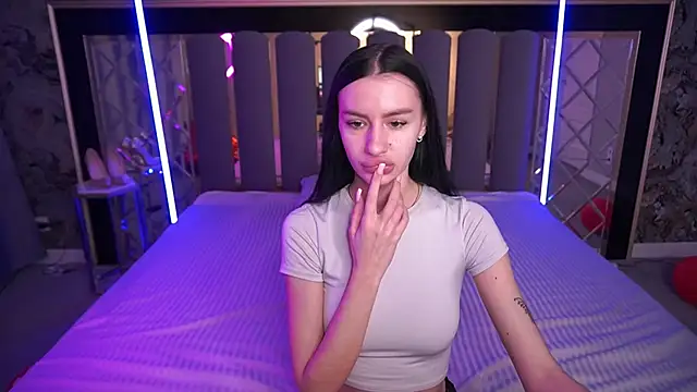 Snow WhiteeeX online show from 1, 3, 2026