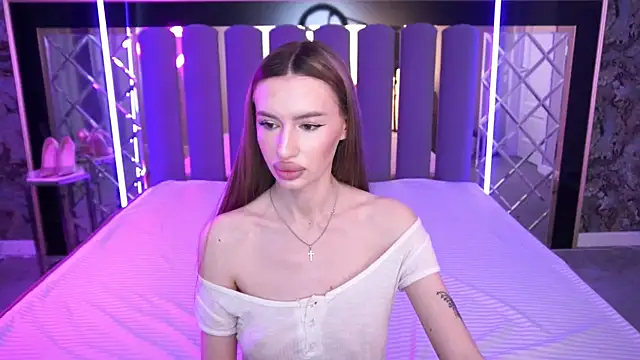 Snow WhiteeeX online show from 3, 5, 2026