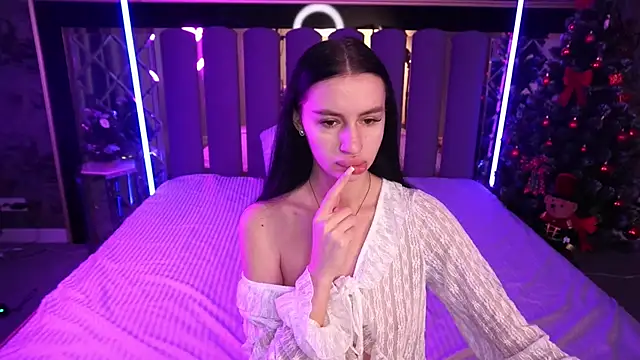 Snow WhiteeeX online show from 11, 1, 2026