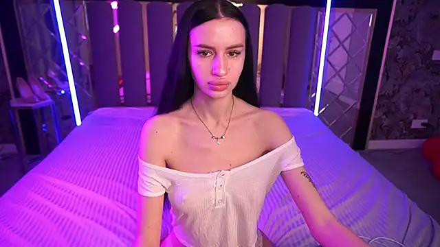 Snow WhiteeeX online show from 3, 3, 2026