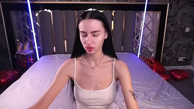 Snow WhiteeeX online show from 10, 2, 2026