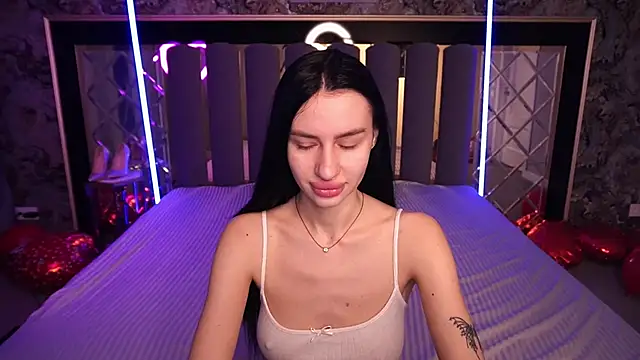 Snow WhiteeeX online show from 12, 2, 2026