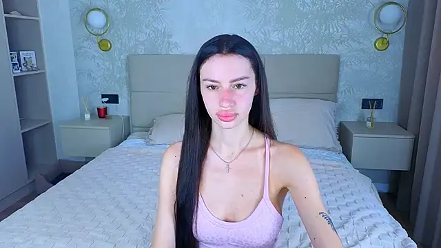 Snapshot of Snow_WhiteeeX chatting on 19, 6, 2026 Snow WhiteeeX online show from 19, 6, 2026