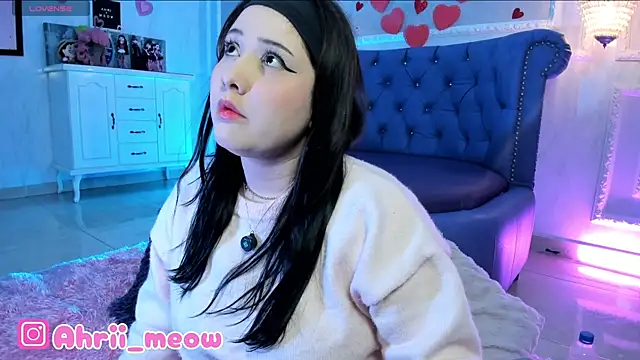 Snapshot of AHRI_LEE chatting on 7, 3, 2025 AHRI LEE online show from 7, 3, 2025