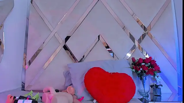 ninaht online show from 12, 10, 2025