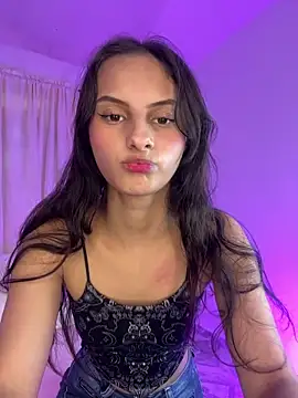 ninaht online show from 4, 2, 2026