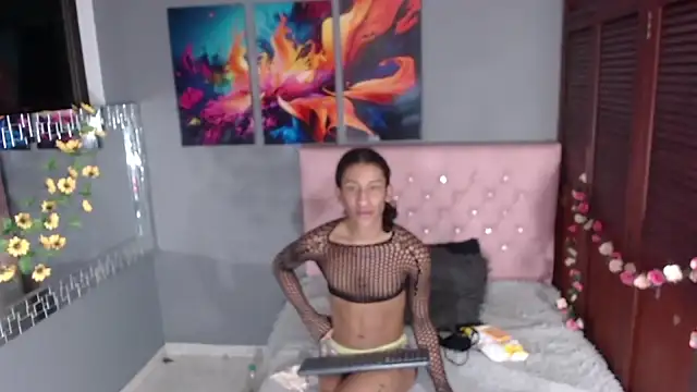 SofiaNaugthyxTS online show from 17, 9, 2025