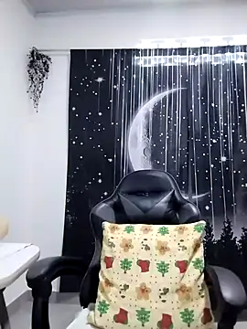 Snapshot of Hikaryfire chatting on 18, 10, 2025 Hikaryfire online show from 18, 10, 2025