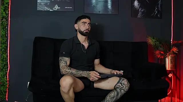 Austin bolt online show from 20, 12, 2025