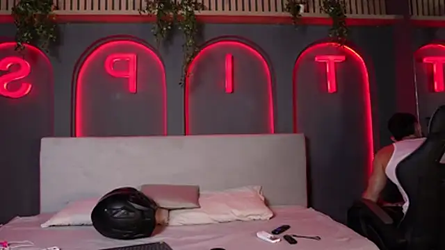 Austin bolt online show from 29, 10, 2025