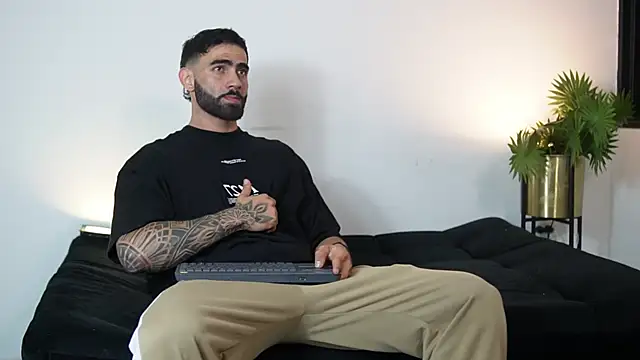 Austin bolt online show from 13, 10, 2025