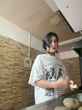 Alice woodville online show from 4, 3, 2025