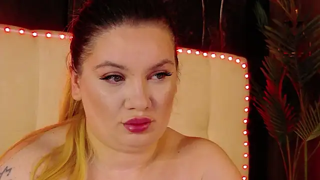 MelanieBrownn online show from 27, 3, 2026