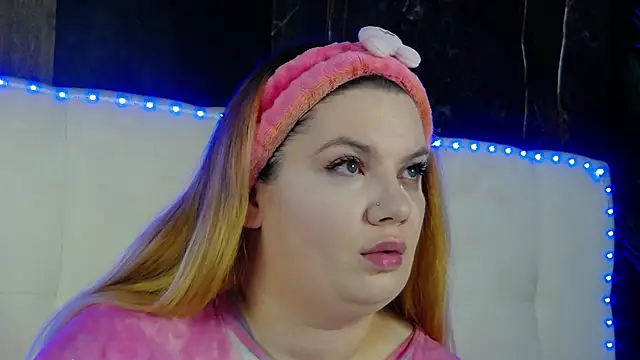 MelanieBrownn online show from 6, 4, 2026