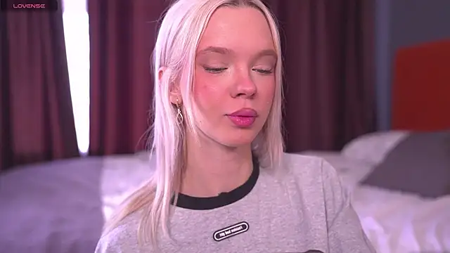 Snapshot of _AlinaBailey chatting on 12, 6, 2026 AlinaBailey online show from 12, 6, 2026