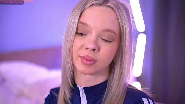  AlinaBailey online show from 13, 4, 2026