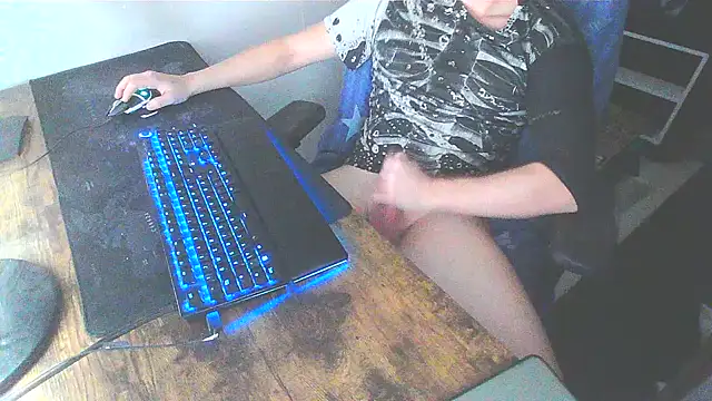 WouldLovetoFuckYou666 online show from 8, 12, 2024