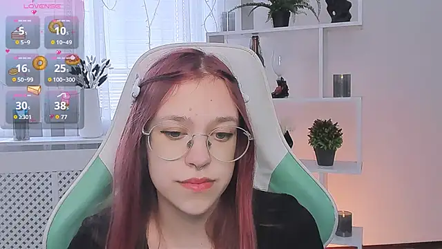 LayriantaVee online show from 7, 5, 2026