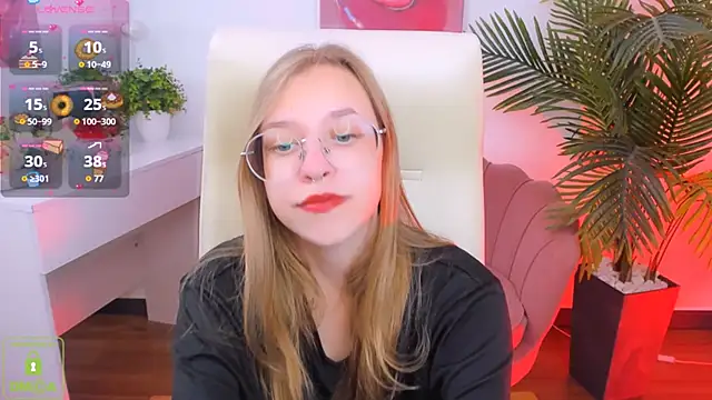 LayriantaVee online show from 11, 9, 2025