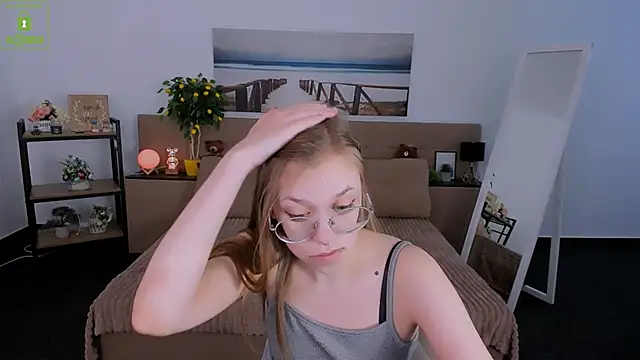 LayriantaVee online show from 2, 3, 2025