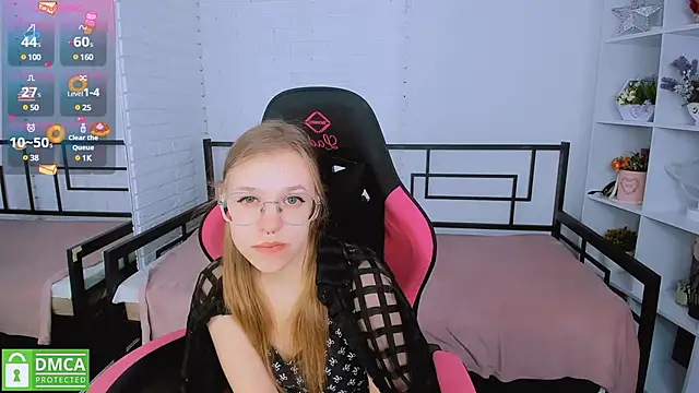 LayriantaVee online show from 11, 3, 2025