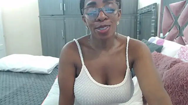 Snapshot of Ginachaudex chatting on 9, 7, 2026 Ginachaudex online show from 9, 7, 2026