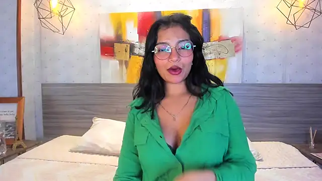 Snapshot of Candys_victoria chatting on 6, 2, 2025 Candys victoria online show from 6, 2, 2025
