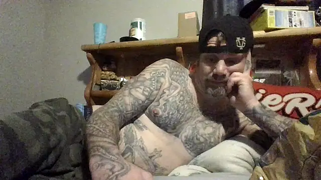Snapshot of clitstitsandbongrips chatting on 22, 9, 2025 clitstitsandbongrips online show from 22, 9, 2025