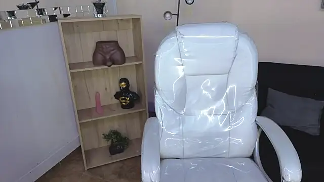 Eliie Ruizz online show from 2, 12, 2025