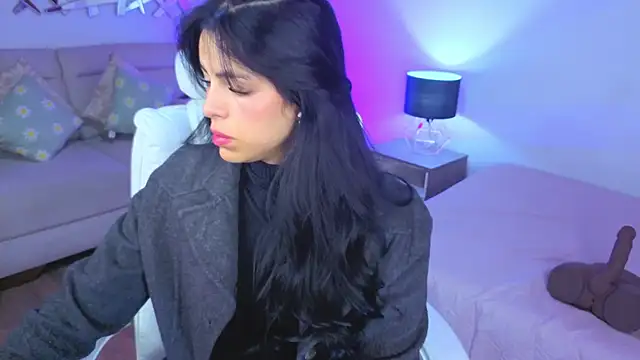 Eliie Ruizz online show from 11, 4, 2026