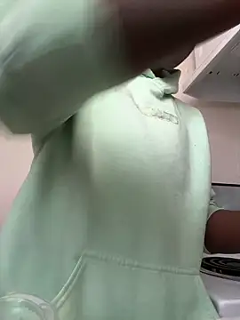 Snapshot of TransboyJay chatting on 18, 11, 2025 TransboyJay online show from 18, 11, 2025