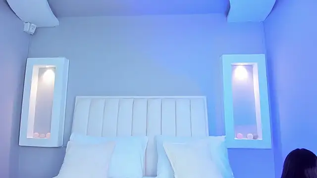 Snapshot of HannaPaola chatting on 24, 10, 2025 HannaPaola online show from 24, 10, 2025