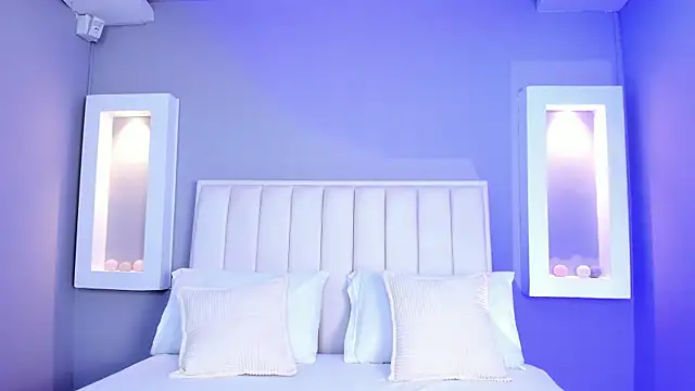 Snapshot of HannaPaola chatting on 23, 10, 2025 HannaPaola online show from 23, 10, 2025