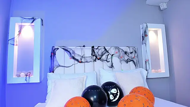 Snapshot of HannaPaola chatting on 30, 10, 2025 HannaPaola online show from 30, 10, 2025