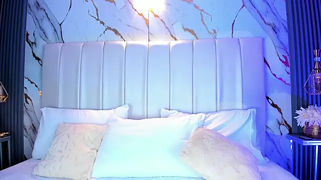 Snapshot of HannaPaola chatting on 27, 11, 2025 HannaPaola online show from 27, 11, 2025