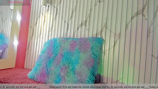 valentina lux online show from 9, 10, 2025