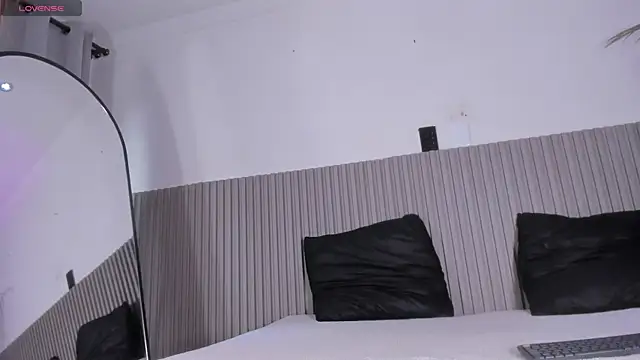 valentina lux online show from 20, 4, 2026