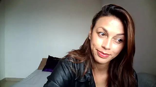 Snapshot of Hanna_Charming chatting on 20, 7, 2026 Hanna Charming online show from 20, 7, 2026