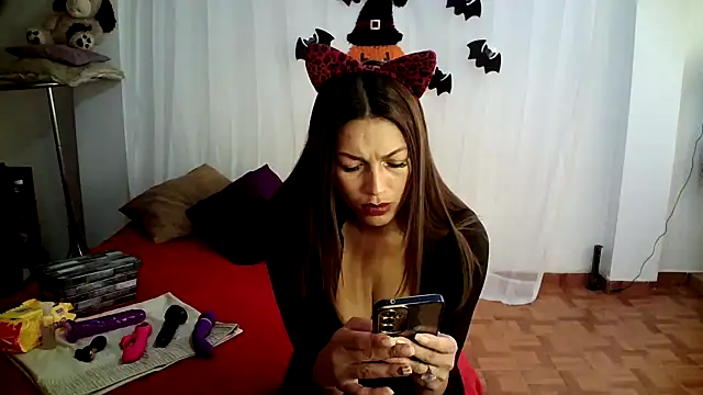 Hanna Charming online show from 9, 10, 2025