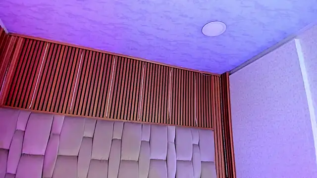 Eli Sanders online show from 18, 4, 2026