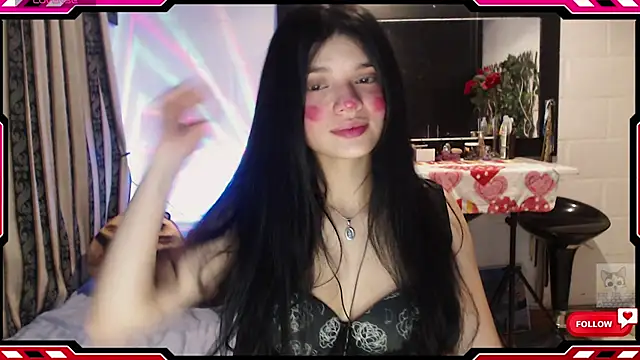 Snapshot of Sarahgin chatting on 2, 10, 2025 Sarahgin online show from 2, 10, 2025